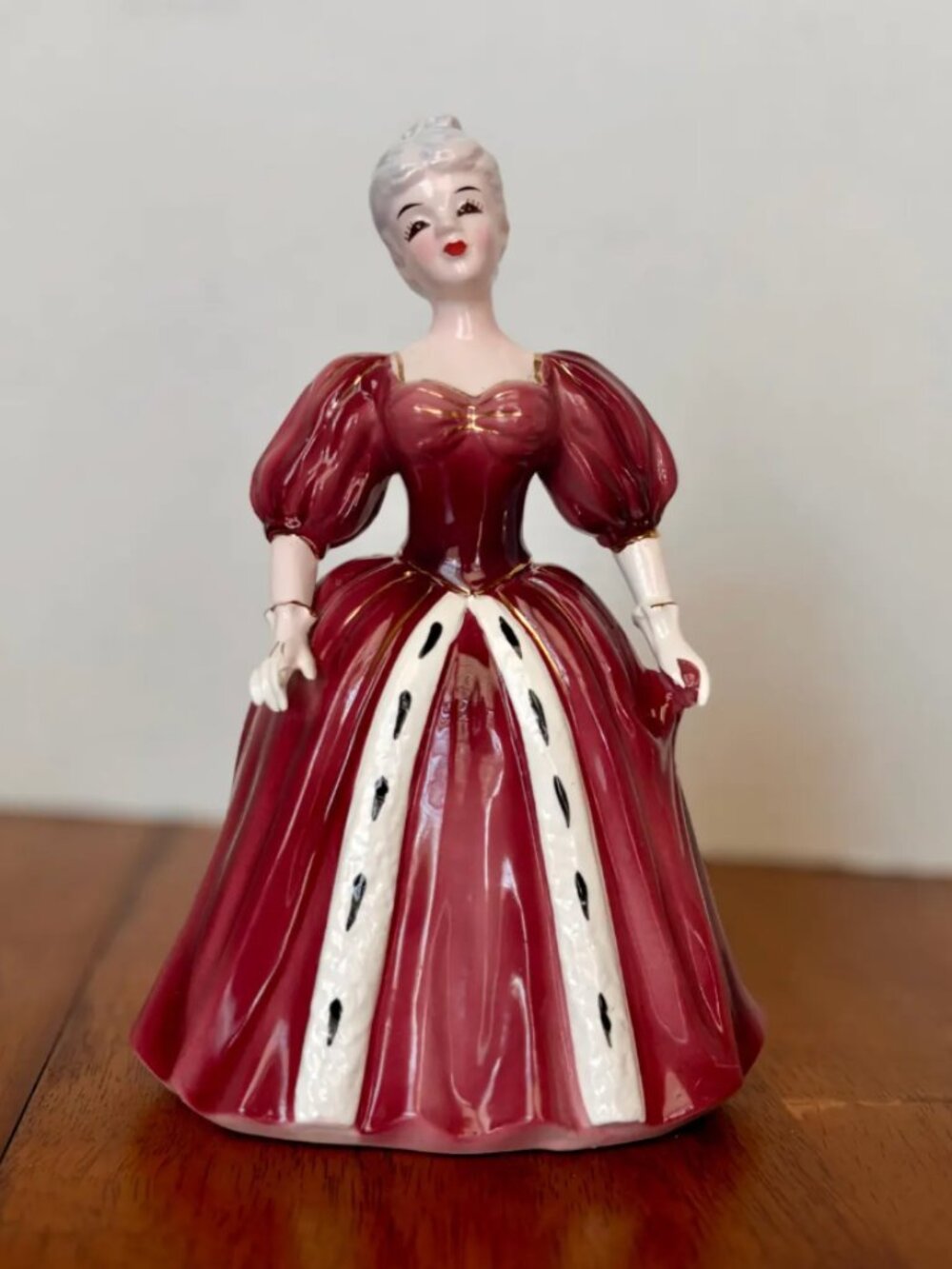 Vintage 1950s Napco "Lady Barbara" Figurine - Burgundy & Gold